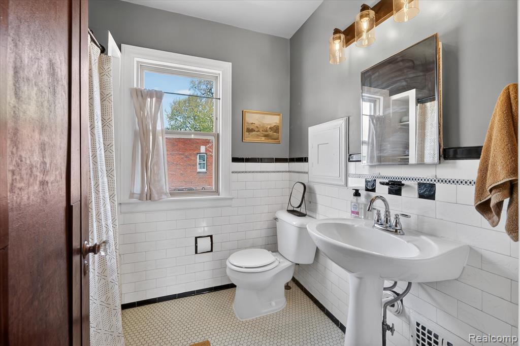 2826 3rd Street, Wyandotte, MI 48192 — Photo 32