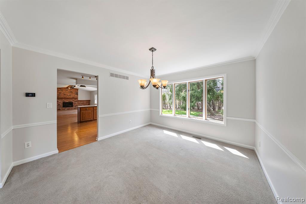 9415 Lakewood Drive, Grosse Ile, MI 48138 — Photo 10