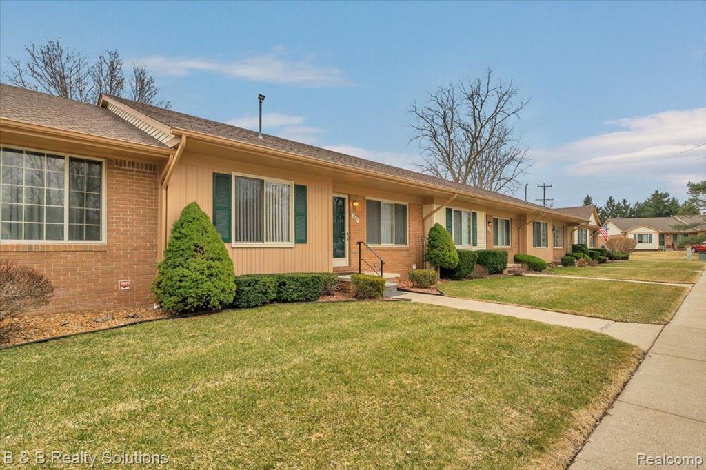 460 FAIRGROVE Street, Romeo, MI 48065 — Photo 4