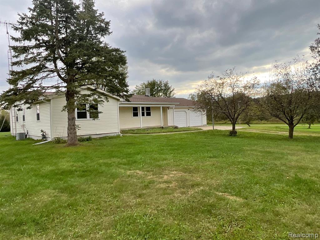3076 KINGS MILL Road, North Branch, MI 48461 — Photo 6