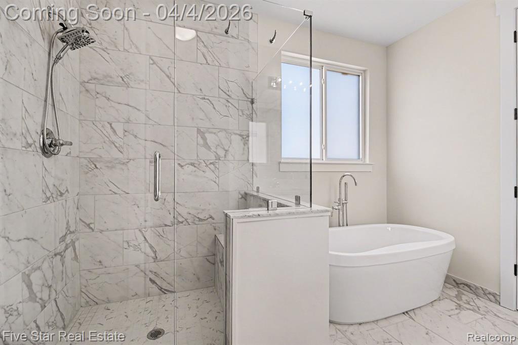 7842 Trailside Court, West Bloomfield, MI 48323 — Photo 23