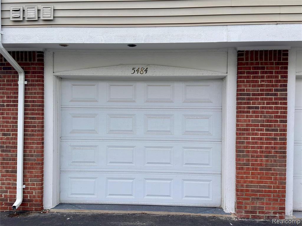 5484 Pine Aires Drive, Sterling Heights, MI 48314 — Photo 32