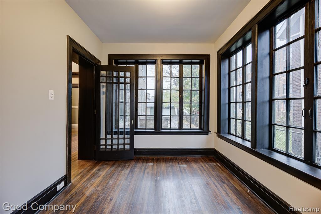 433 E KIRBY Street, Detroit, MI 48202 — Photo 14