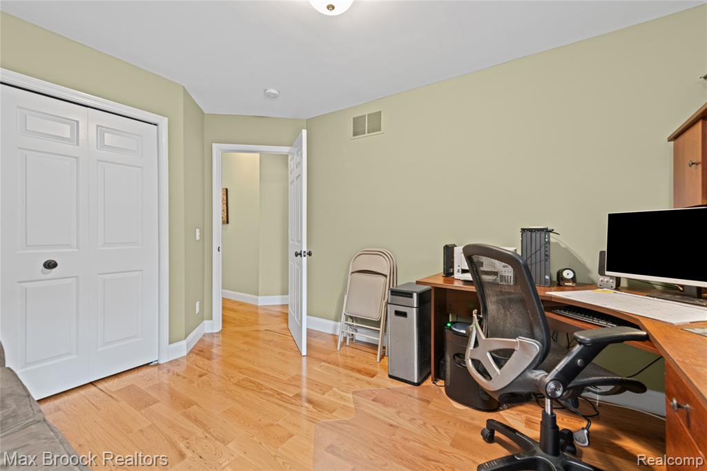 7512 Lake Street, Dexter, MI 48130 — Photo 14