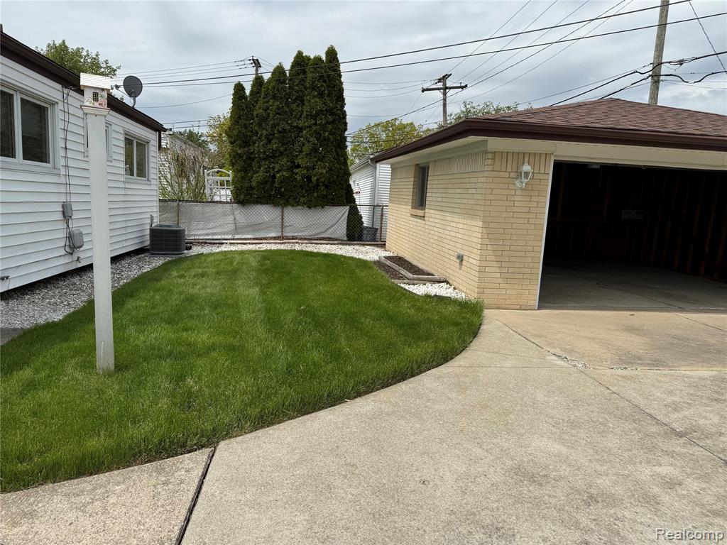 15258 Travis Street, Southgate, MI 48195 — Photo 27