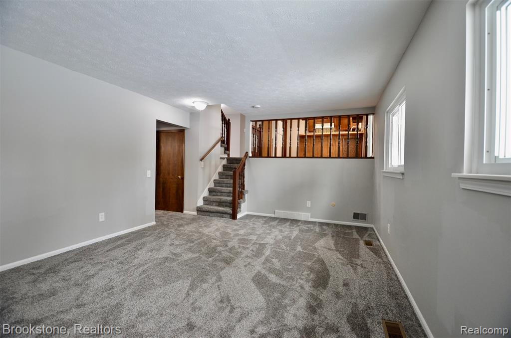 7244 Chapel View Drive, Clarkston, MI — Photo 48
