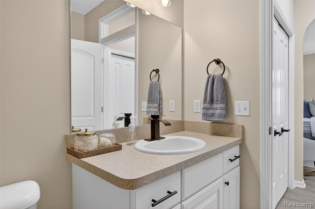 2946 Hunley Drive, Ann Arbor, MI 48105 — Photo 27