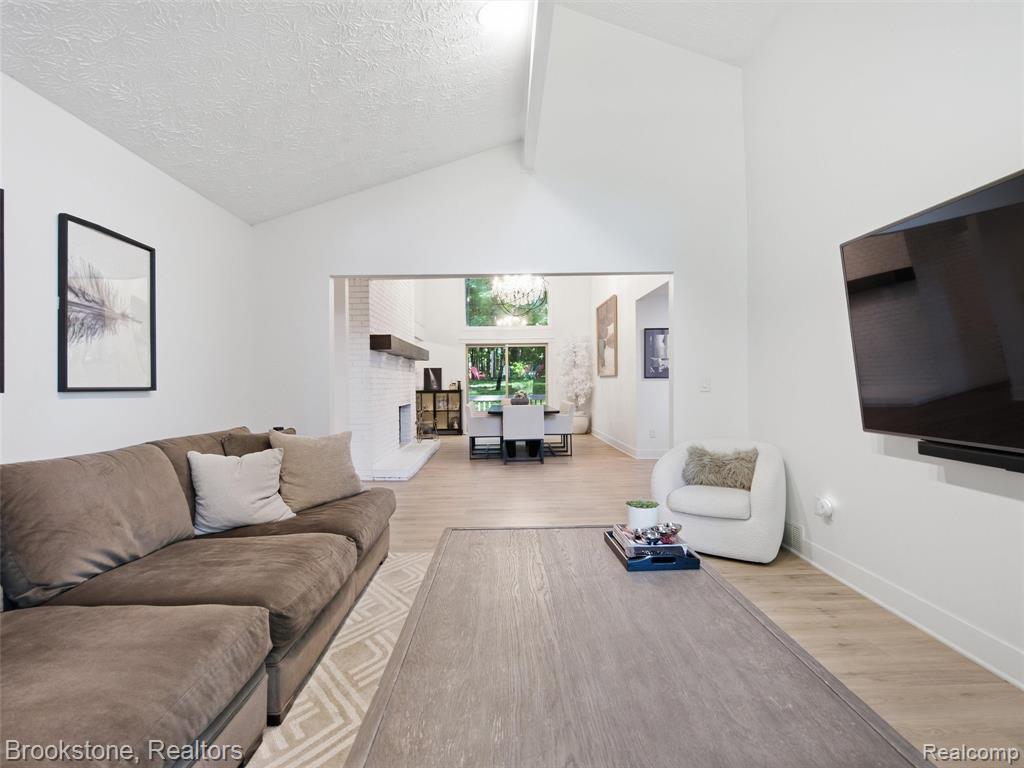 7450 Deerhill Drive, Clarkston, MI — Photo 22