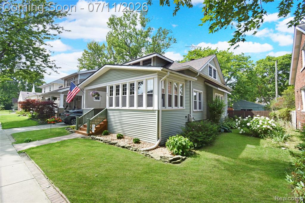 34 Moser Place, Mount Clemens, MI 48043