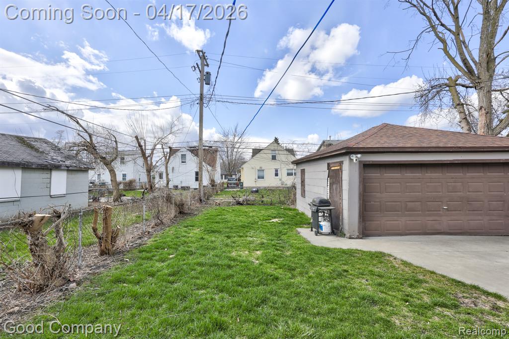 23067 Hazelwood Avenue, Hazel Park, MI 48030 — Photo 25
