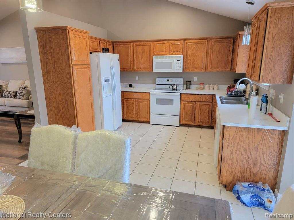 55477 RASPBERRY Drive, Macomb, MI 48042 — Photo 9