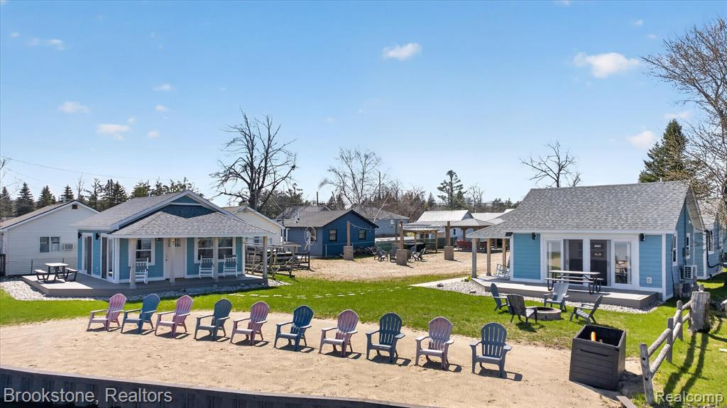 6330 W Houghton Lake Drive, Houghton Lake, MI 48629