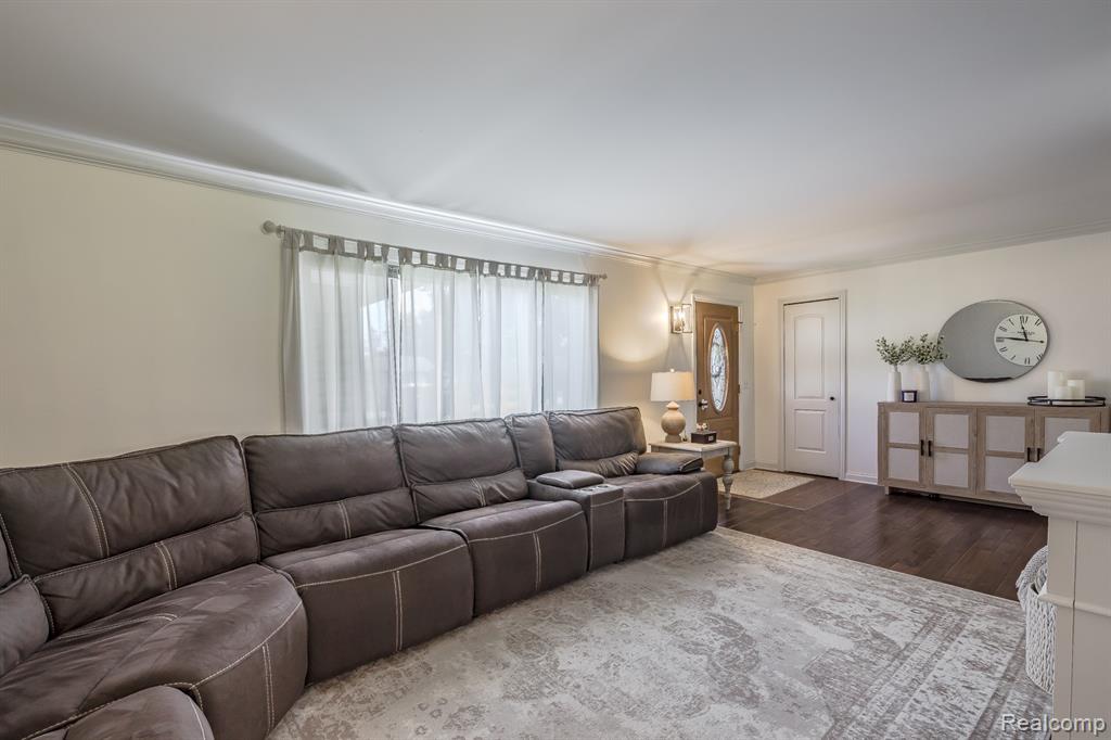 5701 Parkdale Street, Shelby Twp, MI 48317 — Photo 5