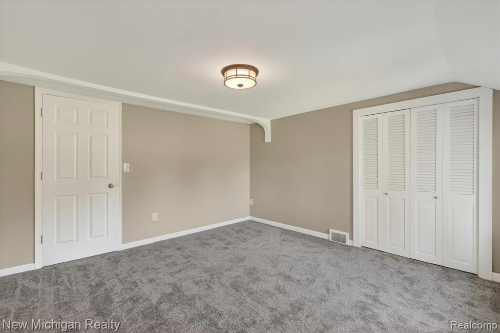 11374 Lahring Road, Byron, MI 48418 — Photo 33