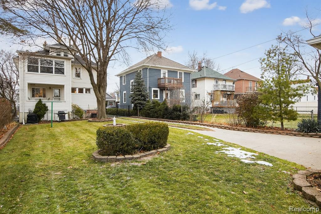 447 Maple Street, Wyandotte, MI 48192 — Photo 49