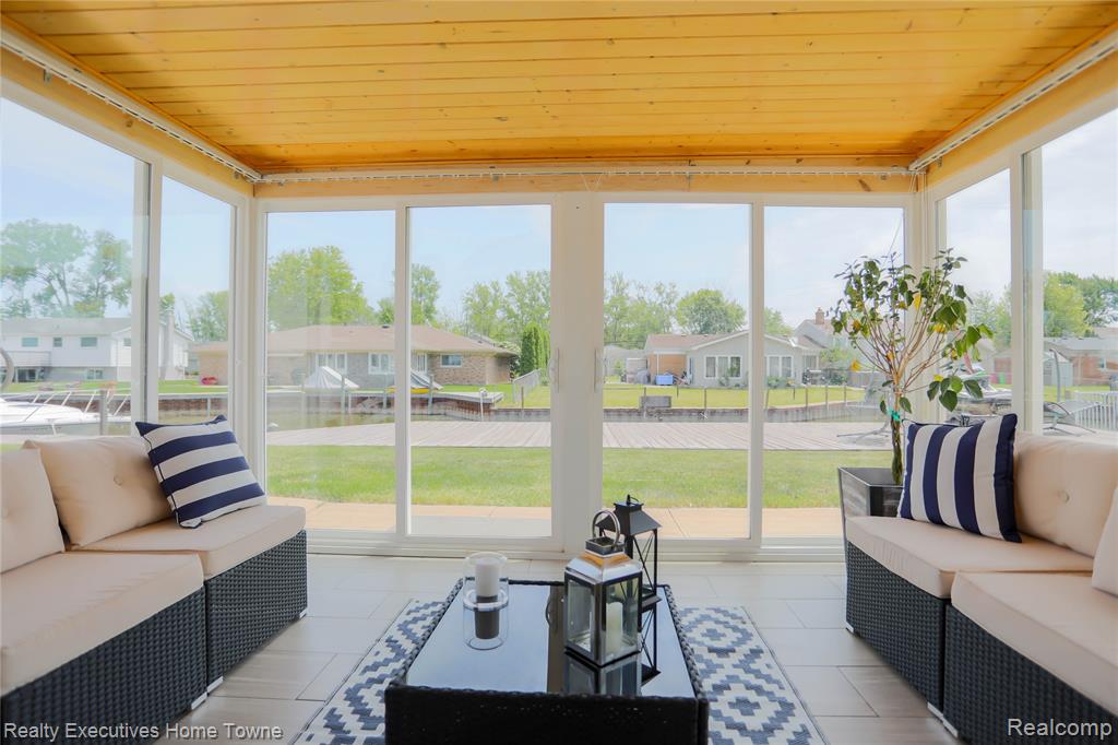 38146 Mast Street, Harrison Township, MI — Photo 4