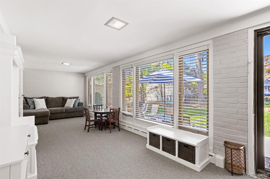 430 S VERNON Street, Dearborn, MI 48124 — Photo 17