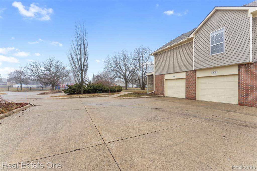 471 Mulberry Street, Wyandotte, MI 48192 — Photo 20
