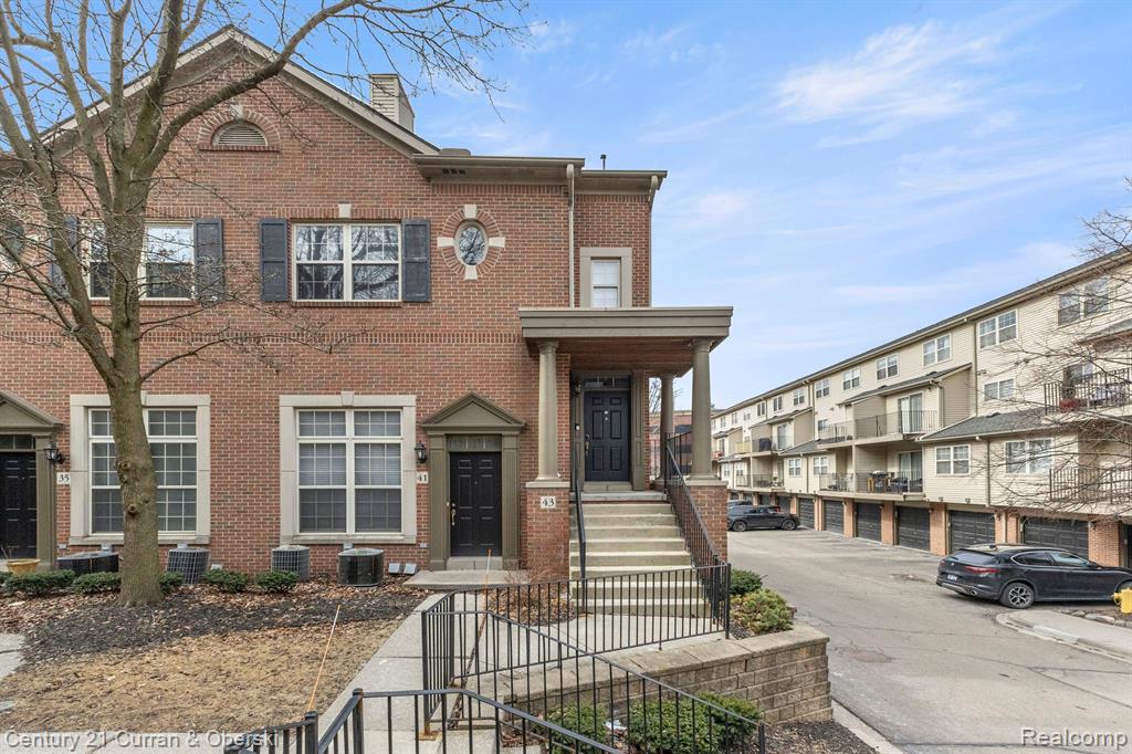43 W VILLAGE Lane, Dearborn, MI 48124 — Photo 29