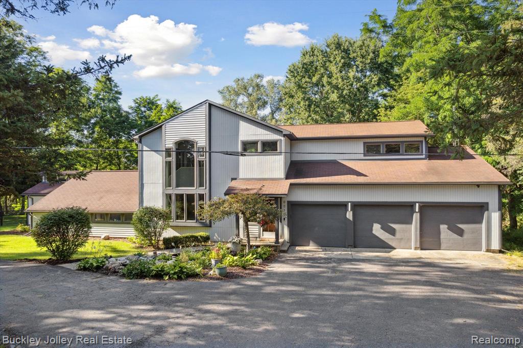 9319 FAUSSETT Road, Fenton, MI 48430 — Photo 39