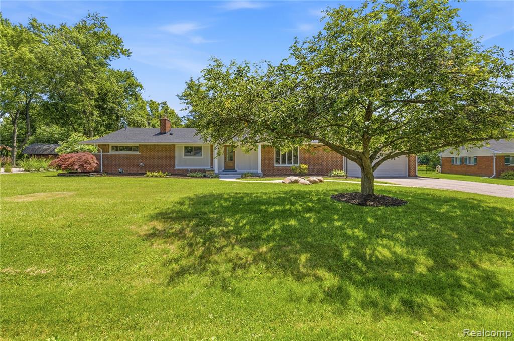 28264 Bayberry Road, Farmington, MI 48331 — Photo 2