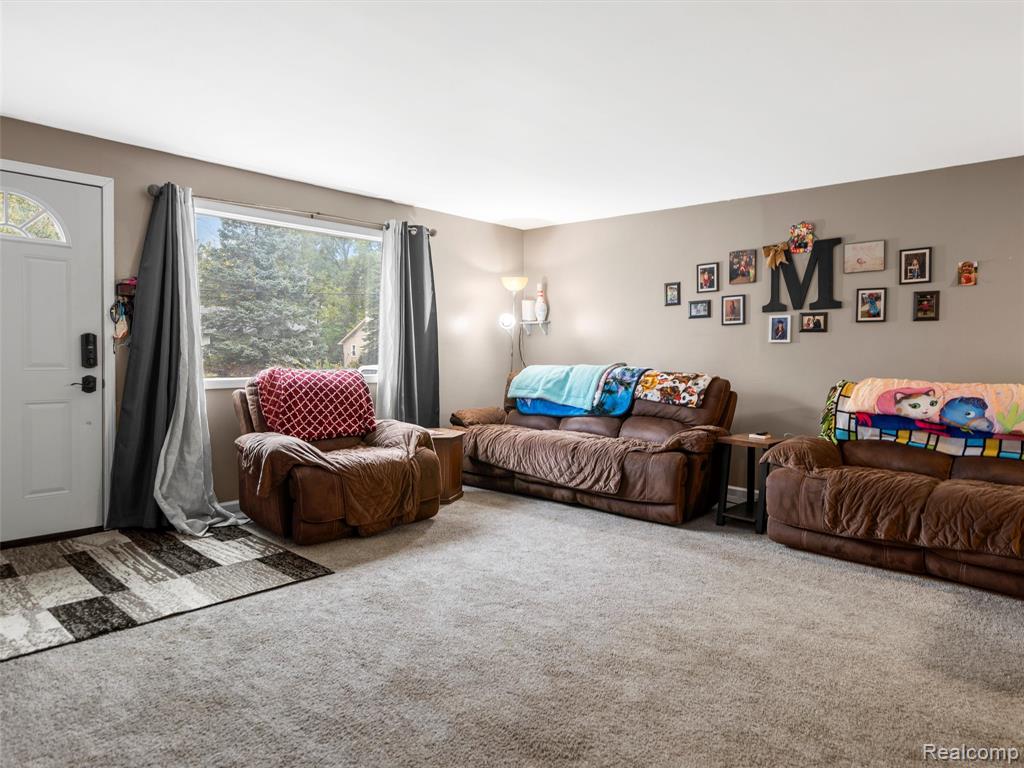 449 Joslyn Road, Lake Orion, MI 48362 — Photo 6