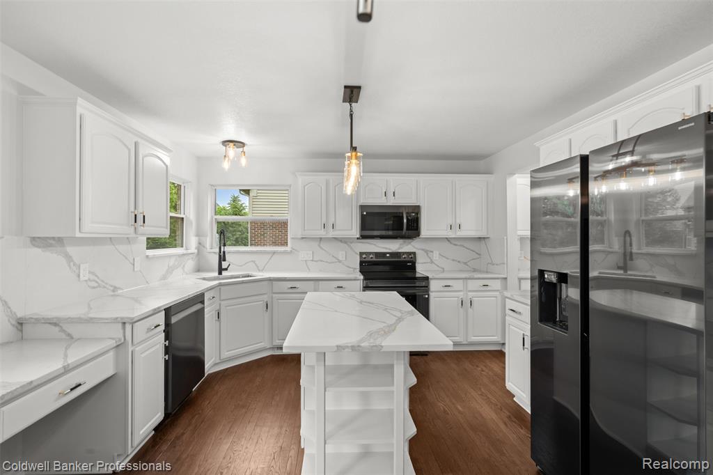 16413 MULBERRY Way, Northville, MI 48168 — Photo 11