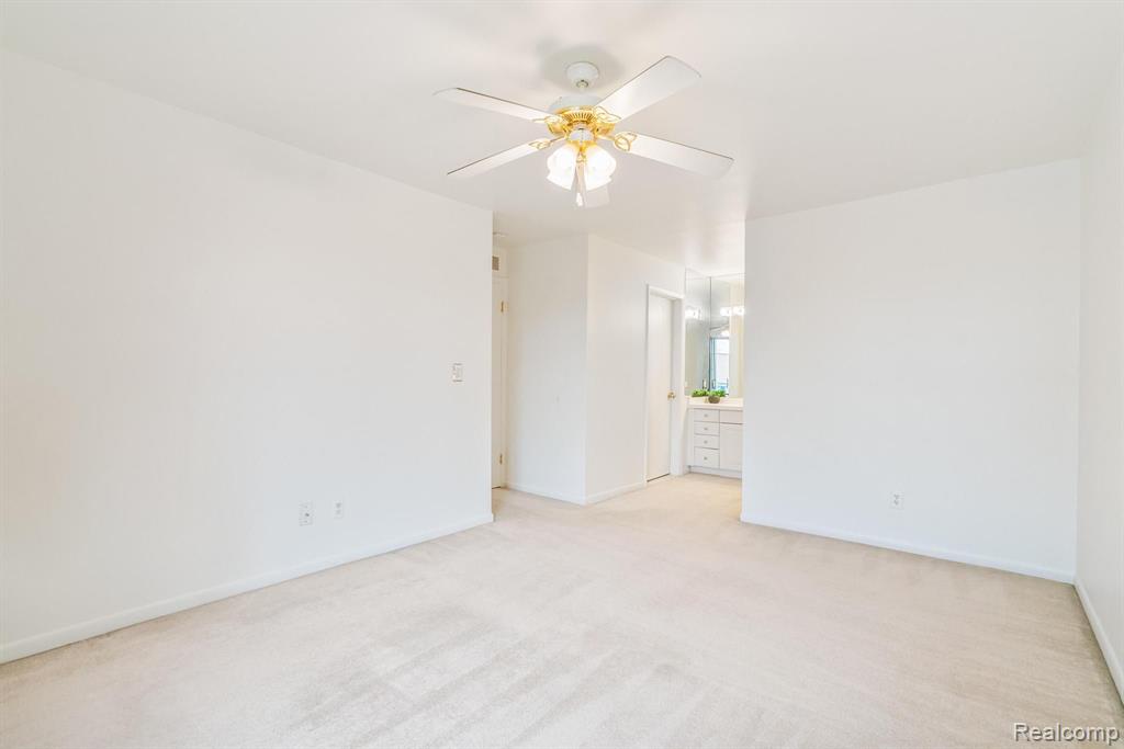 9663 BAYVIEW Drive, Ypsilanti, MI 48197 — Photo 19