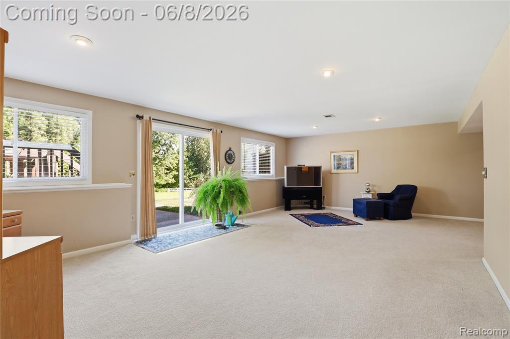 6153 Pine Creek Court, Grand Blanc, MI 48439 — Photo 38