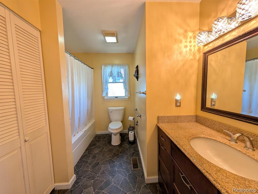 4320 Seymour Road, Swartz Creek, MI 48473 — Photo 13