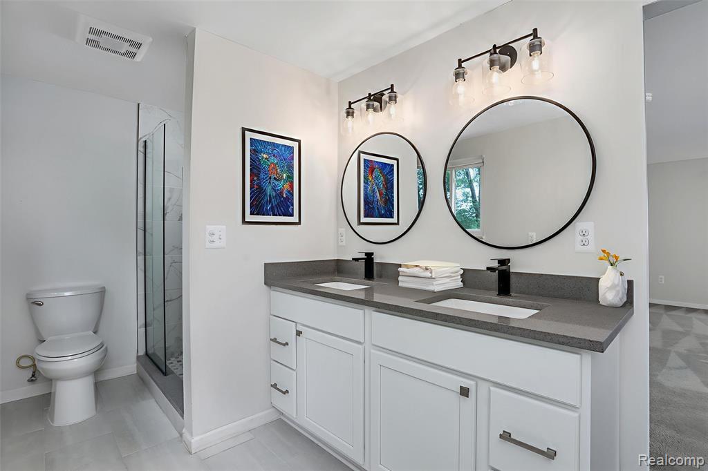 684 Abbey Court, Rochester Hills, MI 48307 — Photo 21