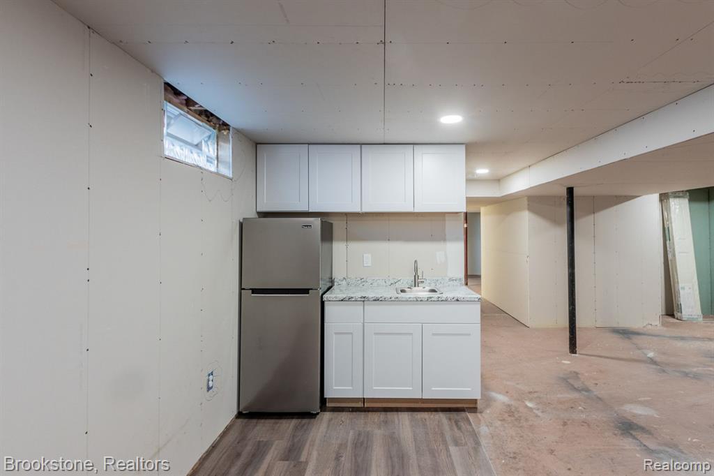 406 5TH Street, Fenton, MI 48430 — Photo 34