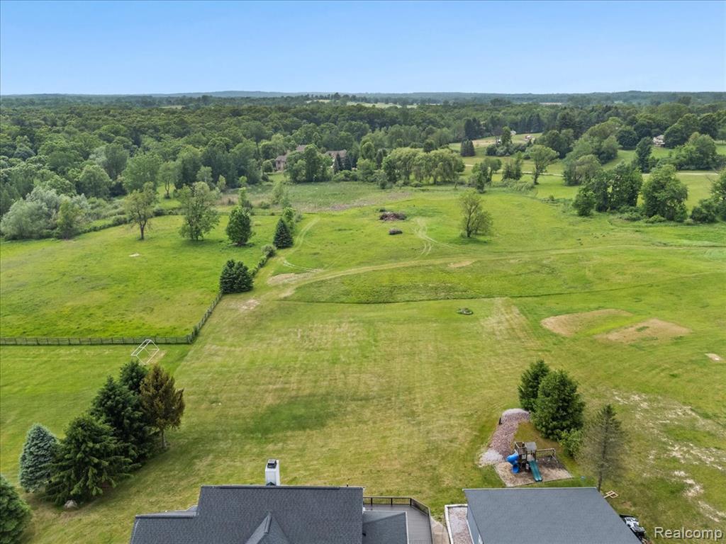 2160 W Buell Road, Oakland, MI — Photo 42