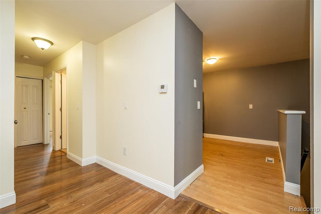6733 ARDSLEY Drive, Canton, MI 48187 — Photo 10
