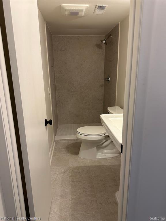 6050 UPPER STRAITS Boulevard, West Bloomfield, MI 48324 — Photo 48