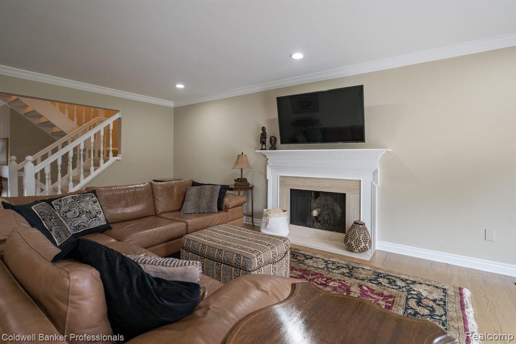 1974 Bent Tree Trail, Bloomfield, MI 48302 — Photo 2