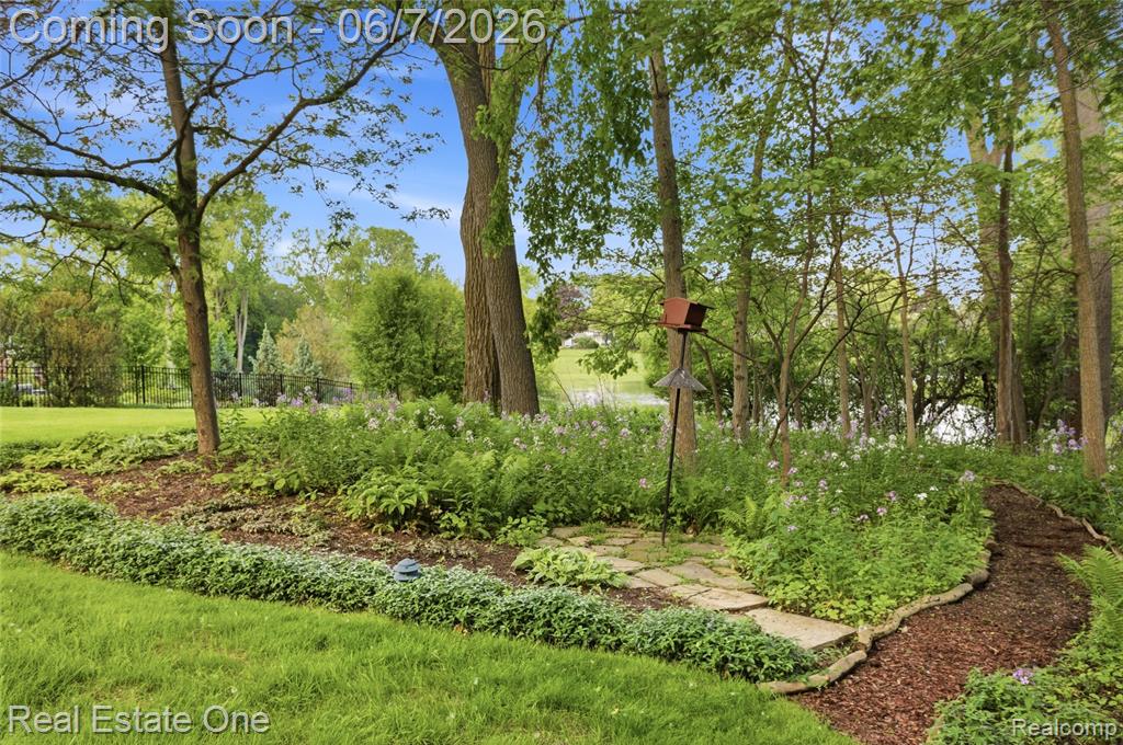 5321 Forest Way, Bloomfield Hills, MI 48302 — Photo 48