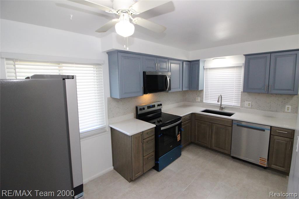 8631 Whitefield Street, Dearborn Heights, MI 48127 — Photo 8