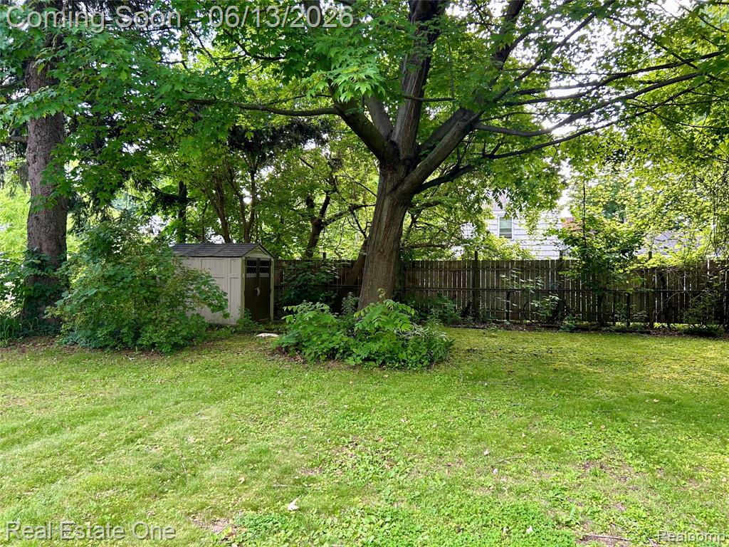 39621 Ormsby Street, Clinton Twp, MI 48036 — Photo 12