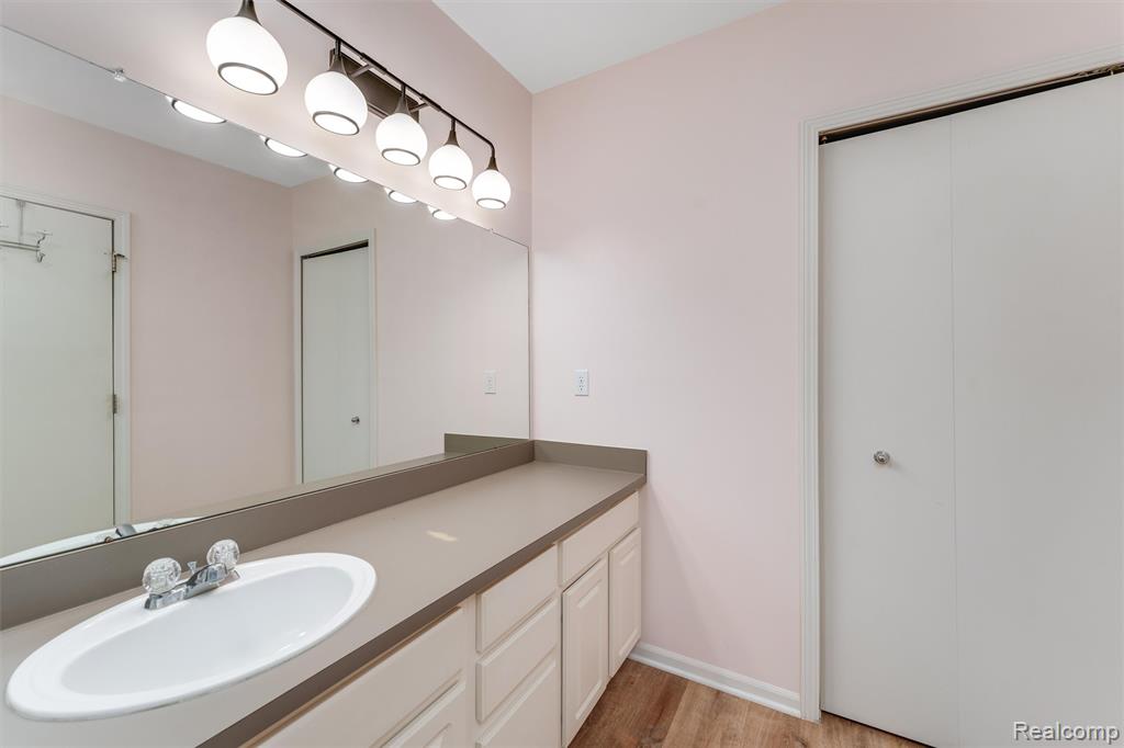 7609 Woodward Avenue, Detroit, MI 48202 — Photo 19