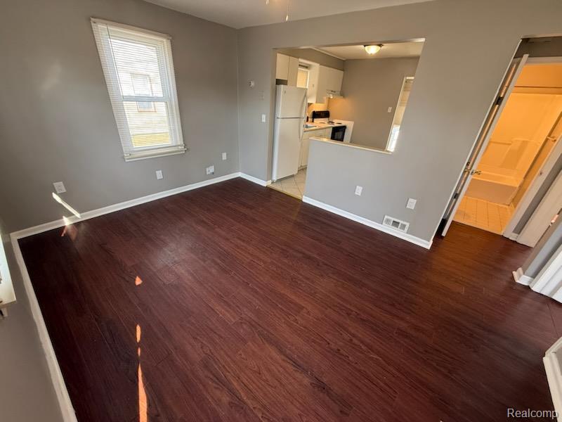 8902 THORPE Street, Livonia, MI 48150 — Photo 2