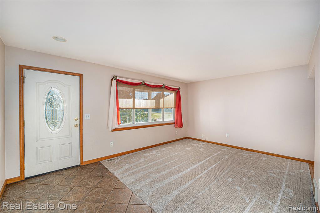 6295 N Beck Road, Canton, MI 48187 — Photo 2