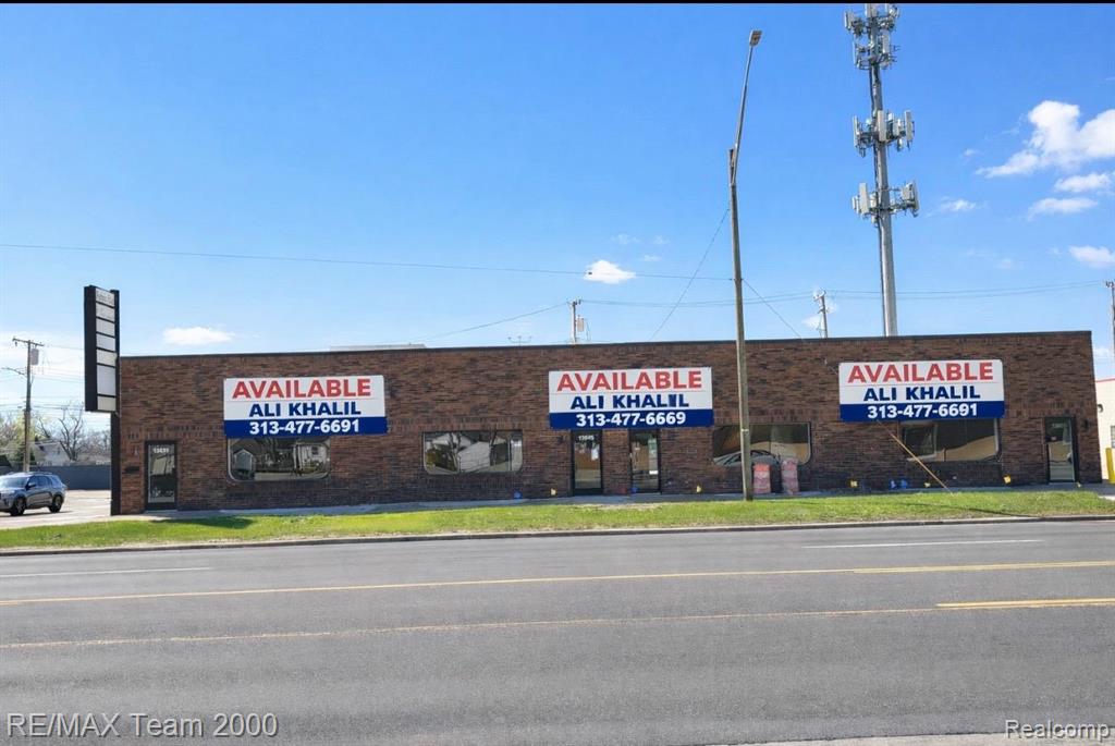 13645 Northline Road, Southgate, MI 48195