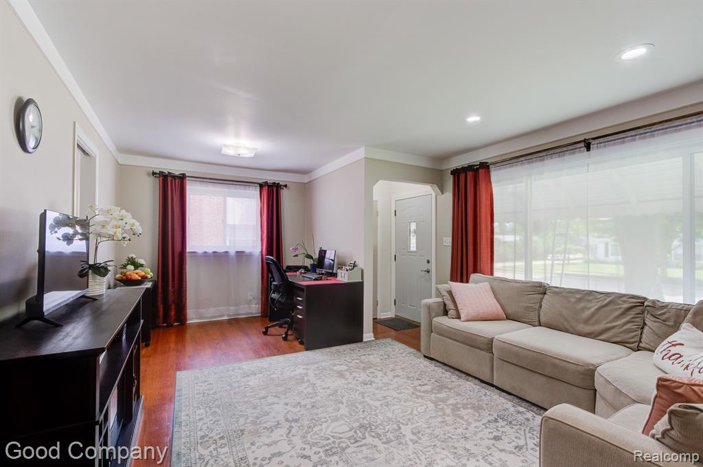 663 GOODALE Avenue, Clawson, MI — Photo 2