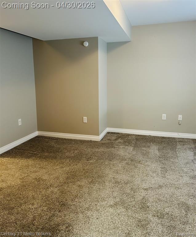 4467 Cross Creek Boulevard, Burton, MI 48509 — Photo 18