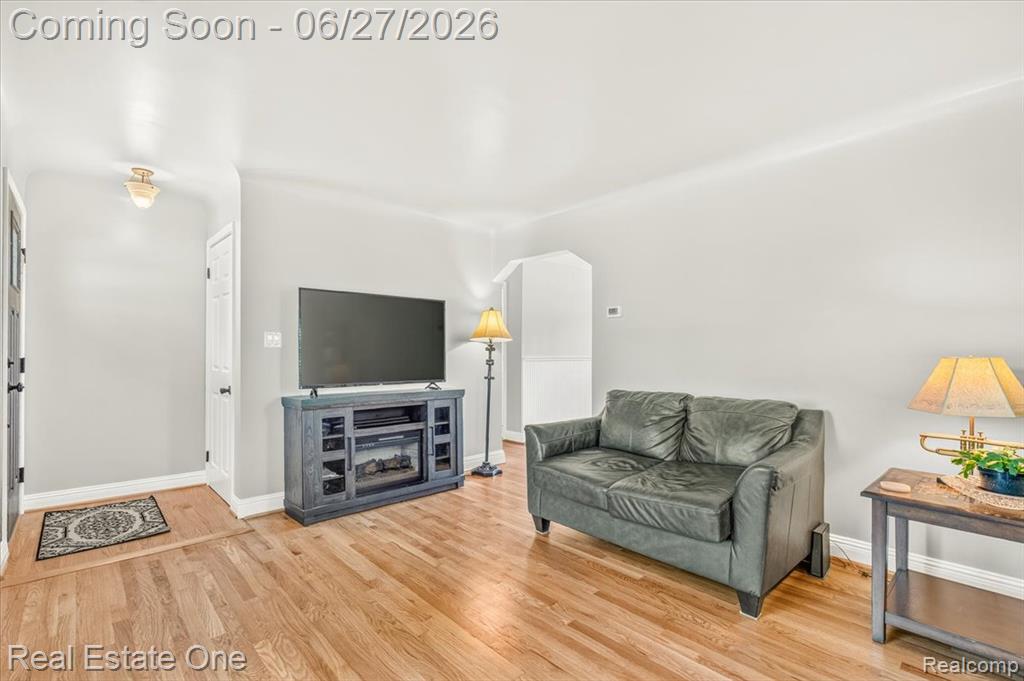 9900 Brookfield Street, Livonia, MI 48150 — Photo 16