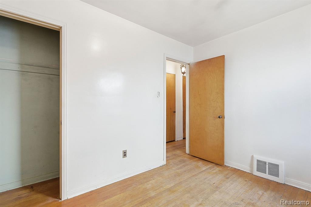 6000 Penrod Street, Detroit, MI 48228 — Photo 14