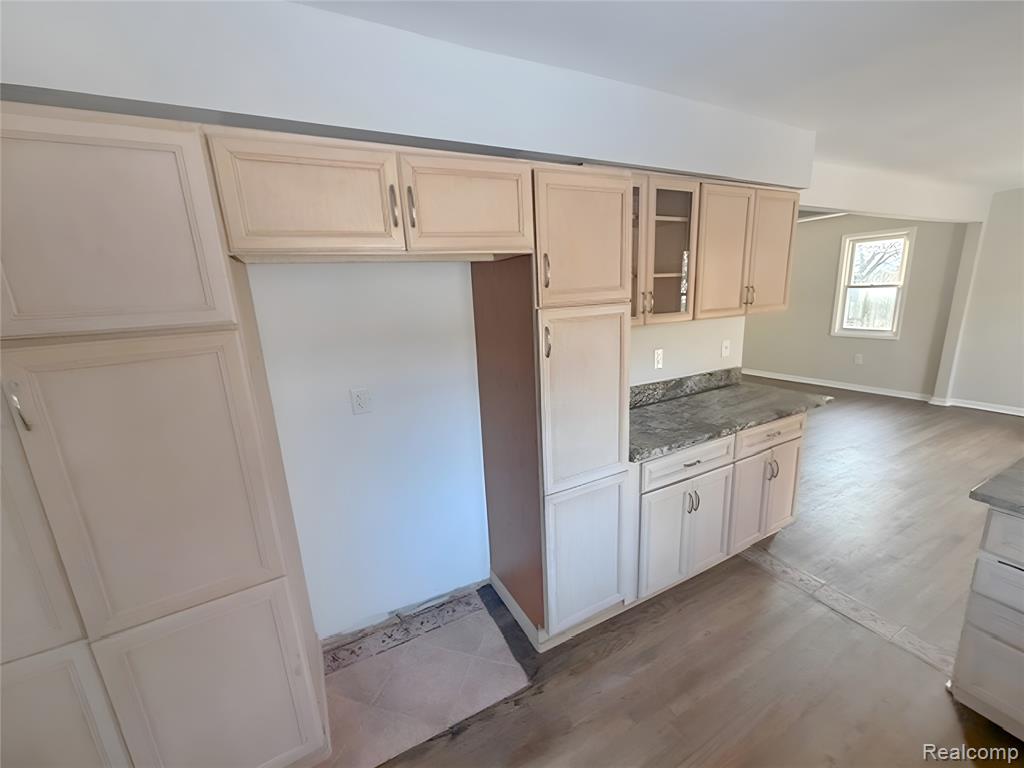 10426 Stark Road, Livonia, MI, 48150