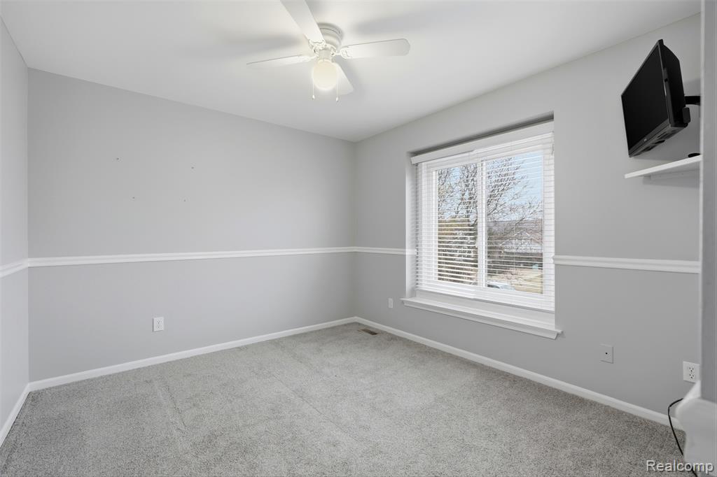48607 Presidential Drive, Macomb, MI 48044 — Photo 16