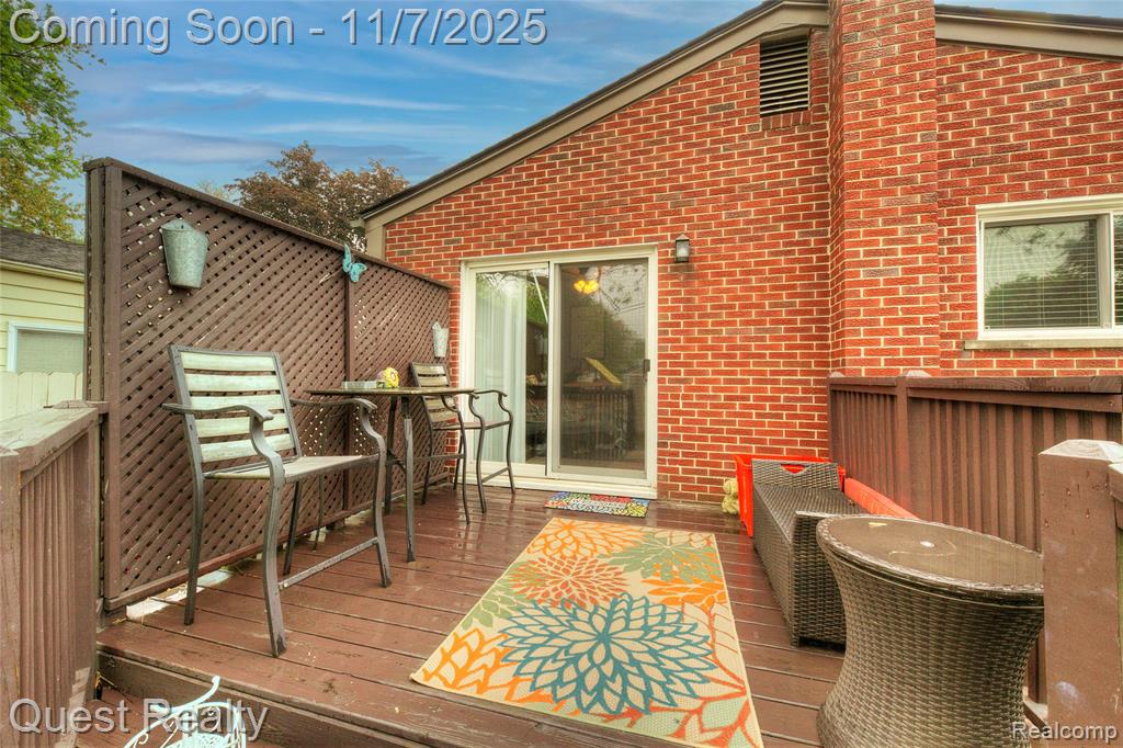 9013 Oporto Street, Livonia, MI 48150 — Photo 32
